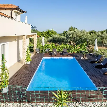 Βίλα Grandfather's House