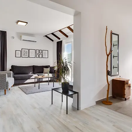 Grandfather's House Βίλα *