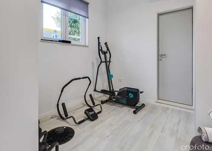 Grandfather's House Villa *