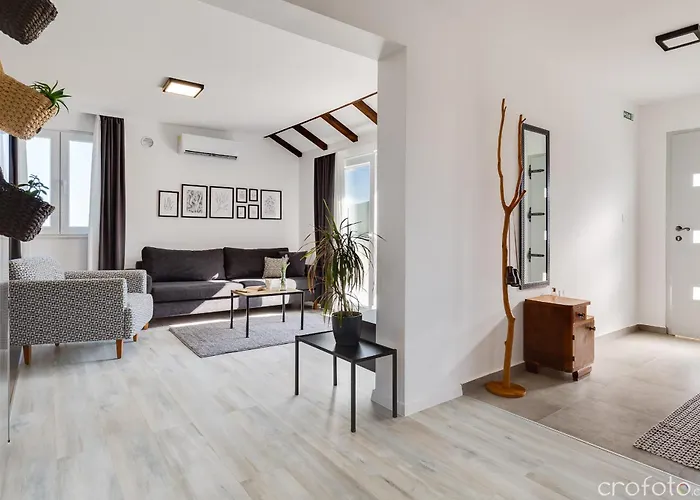 Grandfather's House Villa *