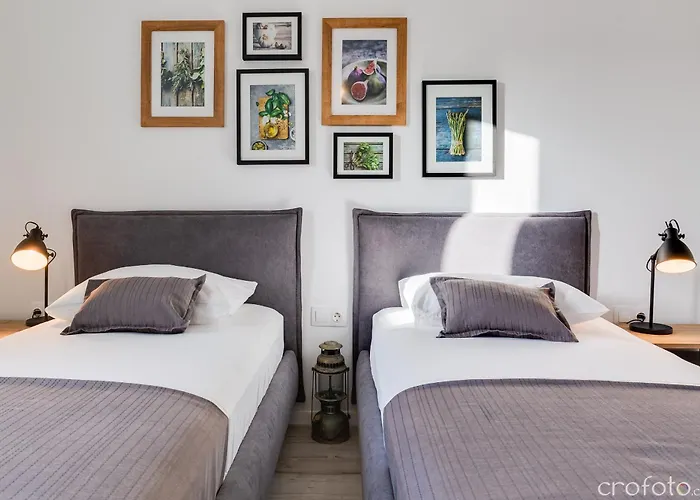 Grandfather's House Vila